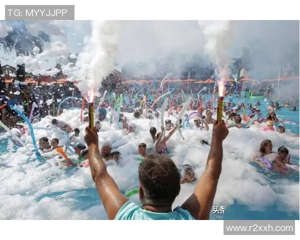 夏日清凉狂欢泳池派对尽享水中乐趣与派对激情